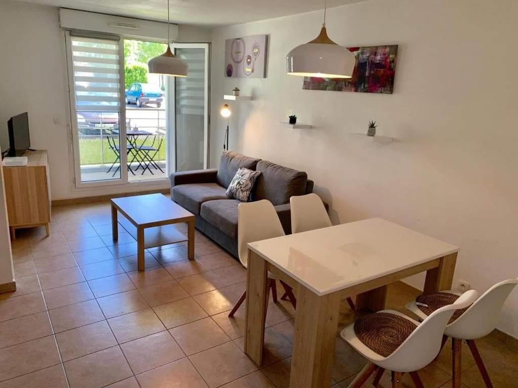Les Jardins La Charbonniere Apartment Montevrain Exterior photo